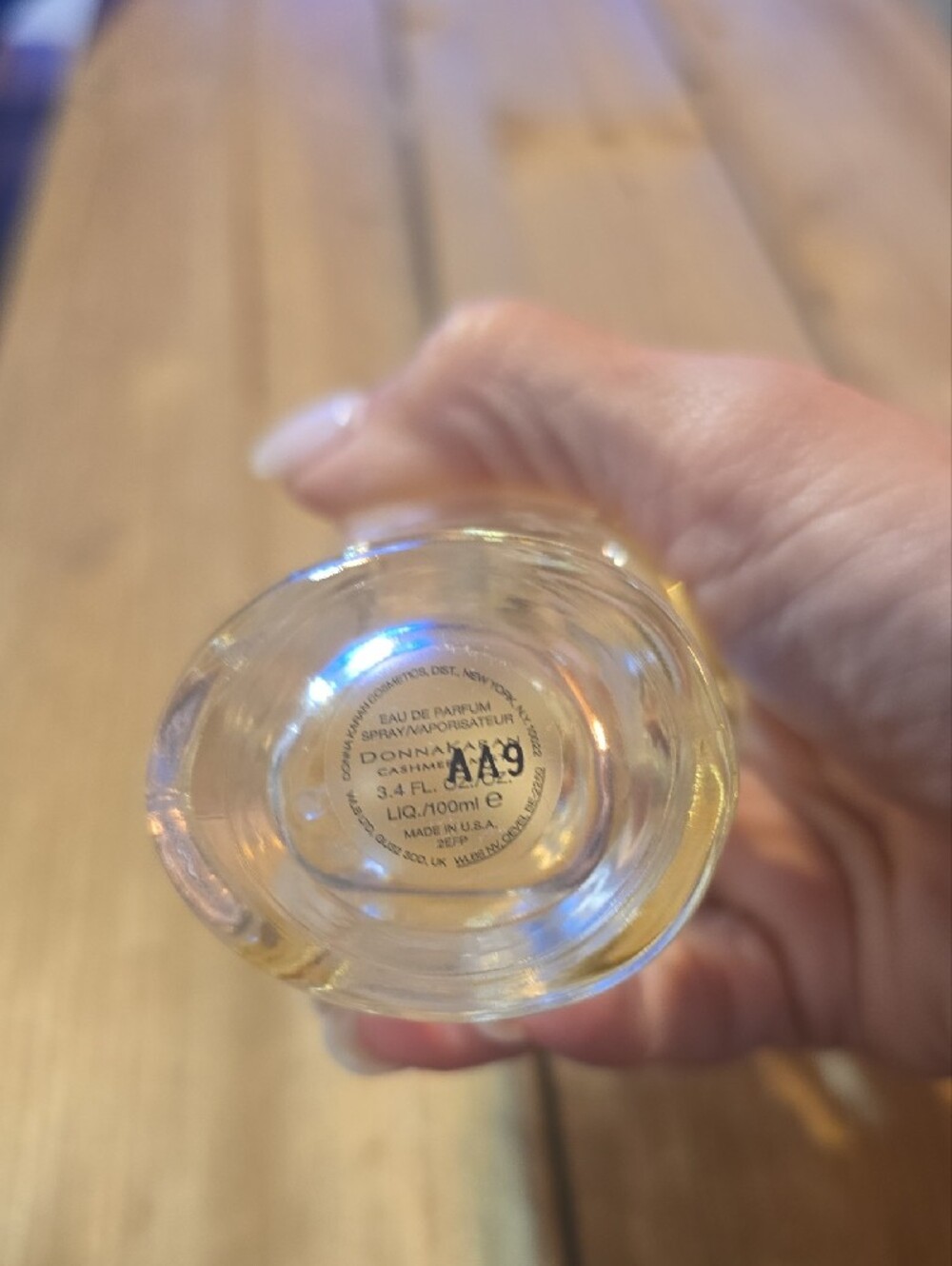 Donna Karan Cashmere Mist EAU DE PARFUM SPRAY 3.4 FL OZ. - Picture 3 of 3